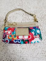 Coach wristlet front 1.jpg