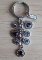 yoshik-81 fake coach keychain 1.png