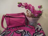 Loewe-Puzzle-Small-Fuchsia.jpeg