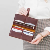 cognac-womens-bifold-wallet-portland-leather-3_26aaa8db-d047-4364-9d94-d46dbc62c74d_x1024.jpg