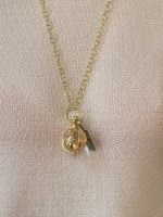 astrid+roundchain3.jpg