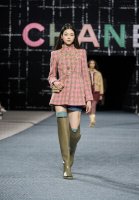 CHANEL FALL-WINTER 2022/23 (22K) COLLECTION REVIEW: Colors, Price, Mod  Shots 🤎 香奈儿秋冬22K包评 