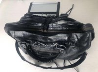 balenciaga_classic_city_medium_1642550827_06bdeb77_progressive.jpg