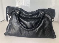 balenciaga_classic_city_medium_1642550827_e864dad2_progressive.jpg