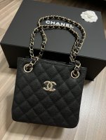2022_chanel_22s_bucket_bag_1650972711_33adbefc_progressive.jpg