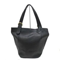 minhmam fake coach K4H-4082 front.jpeg