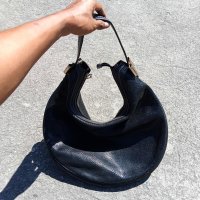 gucci_hobo_bag_1637470441_6d44cf08_progressive.jpeg