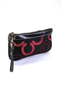 linda*s***stuff fake coach wristlet auth by Real Authentication 2.jpeg