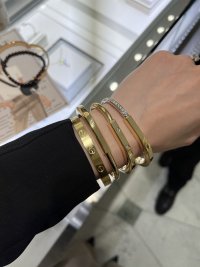 Tiffany Lock Bracelets: How to Open, Close, and Find the Right Fit -  Academy by FASHIONPHILE