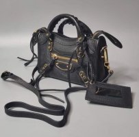 balenciaga_mini_black_leather__1658235909_aded52ab_progressive.jpg