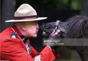 2000-08-04 RCMP with Cruachan 3  002.jpg