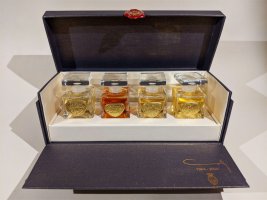 coty perfum.jpg
