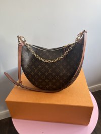 NEW Louis Vuitton Loop Hobo GM  Review, What Fits, Mod Shots