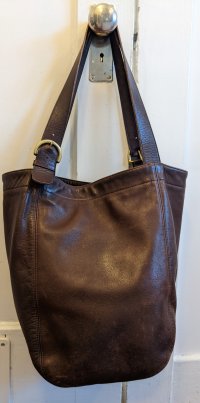 Tote - back.jpg