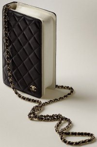 Chanel-Book-Wallet-On-Chain-2.jpg