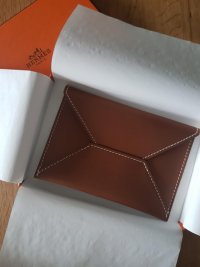 bnib_hermes_barenia_envelope_card_holder_1556327967_846a2da6_progressive.jpg