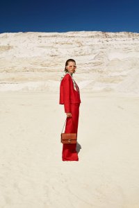 00004-longchamp-spring-2023-ready-to-wear-credit-brand.jpg