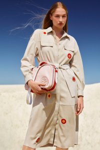 00009-longchamp-spring-2023-ready-to-wear-credit-brand.jpg