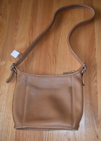 coach tan bag - 4.jpeg