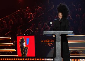 Janet_RockAndRollHallFame2022 (2).jpg