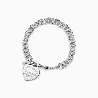 return-to-tiffanylovestruck-heart-tag-bracelet-70878259_1045541_ED_M.jpg