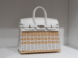 Hermes Spring Summer 23 (2 of 17).jpg