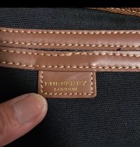 Screenshot_20221125-195716_Poshmark.jpg