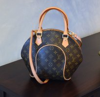 LV-Bowling-Ball-Bag.jpg