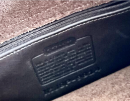 kristiescountlesscollectibles fake coach J8P-9814 creed.png