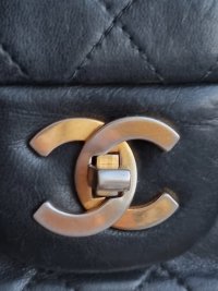 Does anyone know which vintage Chanel this is? I know it's from 1970-1991 :  r/handbags