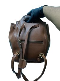 coach_bagpack_usa_1667319612_b6cc9cfd_progressive.jpg