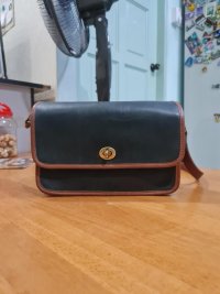vintage_coach_bag_1656916882_06aae1ec_progressive.jpg
