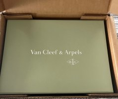 Box1.jpg