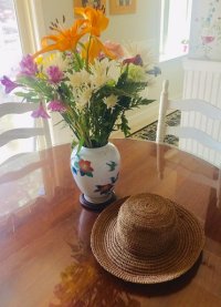 Kaminski straw hat.jpg