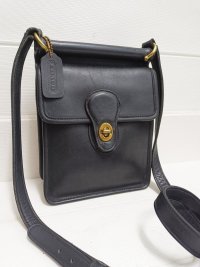 vintage_coach_1678129340_c5571362_progressive.jpg