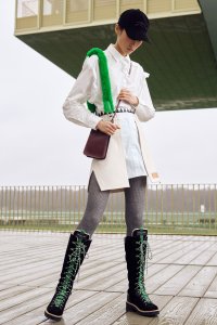 00023-longchamp-fall-2023-ready-to-wear-credit-brand.jpg
