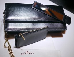 delvaux.jpeg