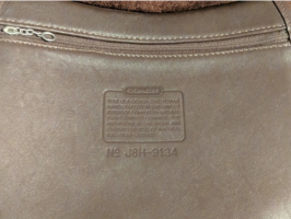 Poshmark davissa6 fake coach J8aH 9134 creed.png