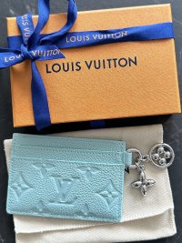 Louis Vuitton Victorine Wallet M82348 Gradient Pink 