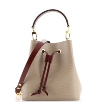 other-leather-louis-vuitton-handbag-32343693-1_2.jpeg