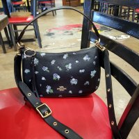 sutton floral crossbody 20220321_150640.jpg