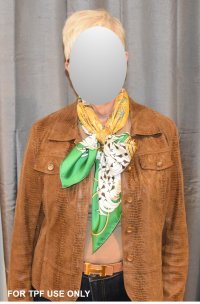green scarf06.jpg