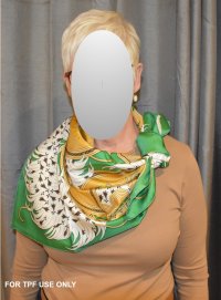 green scarf05.jpg