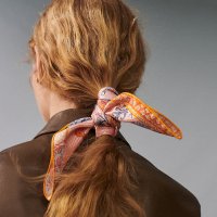 gavroche-45-super-silk-quest-detail--894049S 03-worn-3-0-0-1600-1600-q99_g.jpg