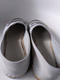 chanel_embroidered_espadrille_1687049806_a3aa5f0e_progressive.jpg