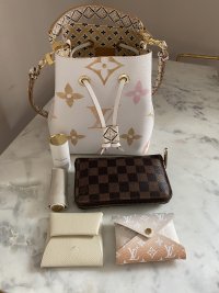Louis Vuitton, WTF What's Up with the NeoNoe Strap?