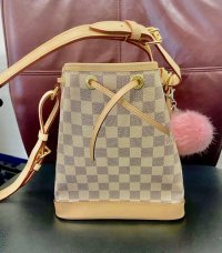 LV.jpg