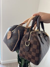Finally! Got my Speedy 20 with the updated adjustable strap 😀 Gorgeous  bag, but the strap is really heavy! Your thoughts? : r/Louisvuitton