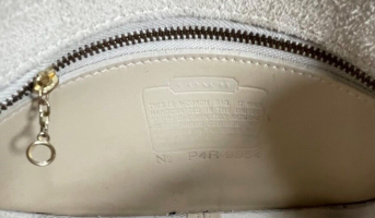 ahaconsign2 fake coach P4R-9954 creed.png