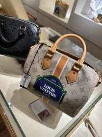 Have you done this to your Louis Vuitton Speedy? #lvoe